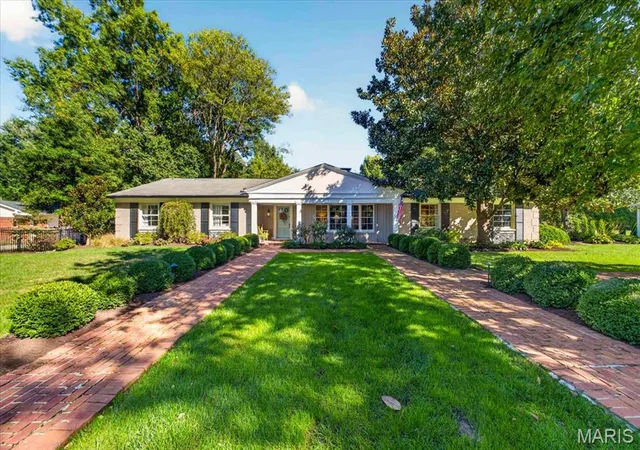 Photo 1 of Mansion for sale at 1136 Ridgelynn Dr, Saint Louis, MO 63124 | MLS# MIS26065869 | Listing updated on 2026-10-20