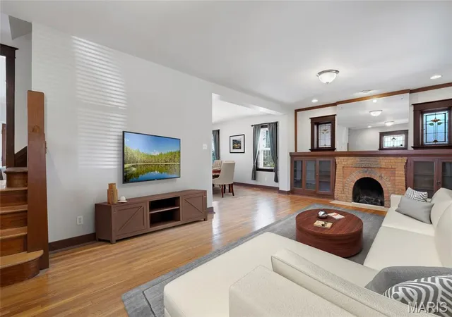 Photo 3 of Sale Pending at 6711 Marquette Ave, Saint Louis, MO 63139 | MLS# MIS26065871 | Listing updated on 2026-10-26