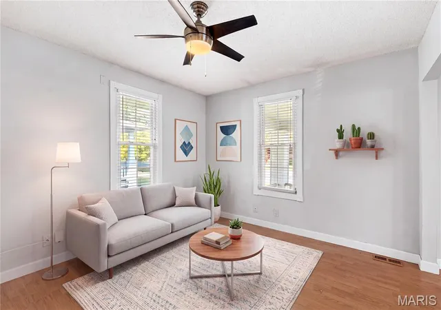 Photo 2 of Single family home for sale at 210 Mckinley Ave, Edwardsville, IL 62025 | MLS# MIS26065882 | Listing updated on 2026-10-22