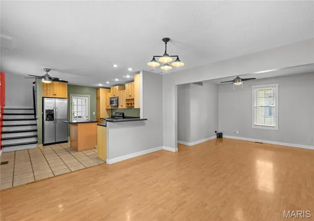 Photo 3 of Single family home for sale at 210 Mckinley Ave, Edwardsville, IL 62025 | MLS# MIS26065882 | Listing updated on 2026-10-22