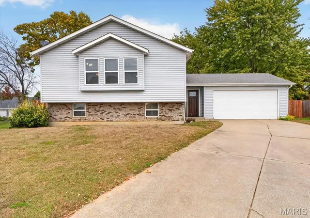 Single family home for sale at 337 Atrium Ridge Ct, Saint Peters, MO 63304 | MLS# MIS26065883