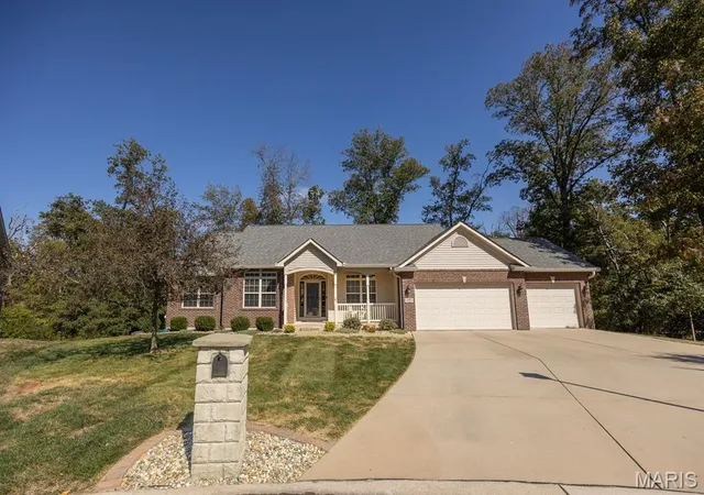 Photo 1 of Single family home for sale at 4917 Lone Rock Ln, Smithton, IL 62285 | MLS# MIS26065889 | Listing updated on 2026-10-22