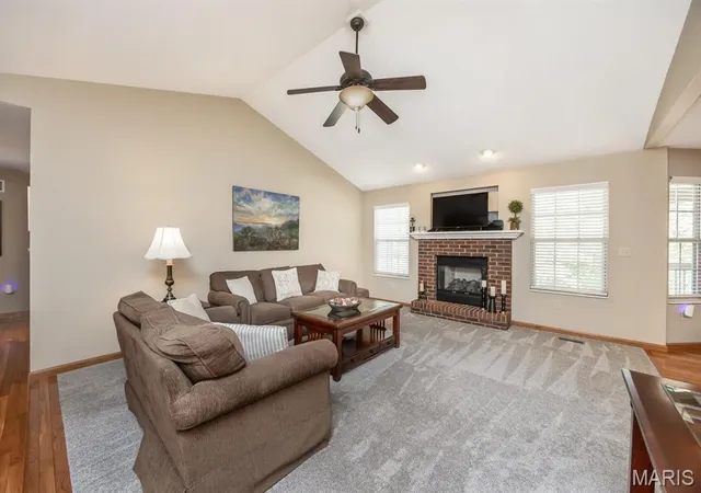 Photo 4 of Single family home for sale at 4917 Lone Rock Ln, Smithton, IL 62285 | MLS# MIS26065889 | Listing updated on 2026-10-22