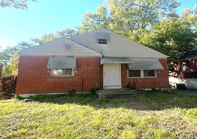 Photo 1 of Single family home for sale at 9823 Green Valley Dr, Saint Louis, MO 63136 | MLS# MIS26065897 | Listing updated on 2026-10-23