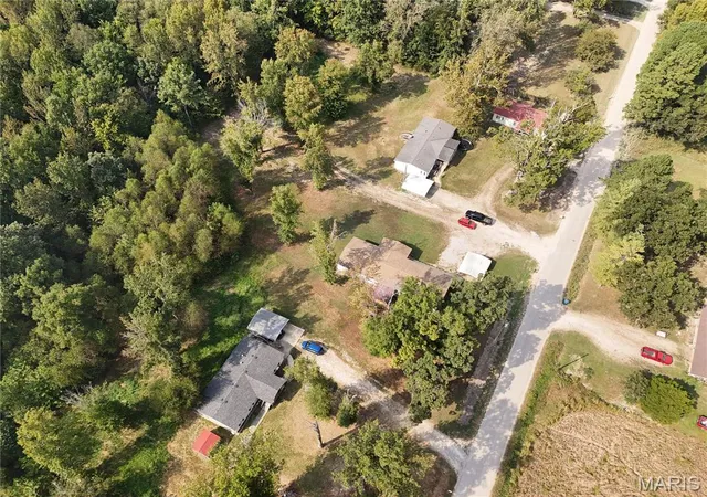 Photo 2 of Manufactured home for sale at 897 County Rd 605, Poplar Bluff, MO 63901 | MLS# MIS26065903 | Listing updated on 2026-10-14