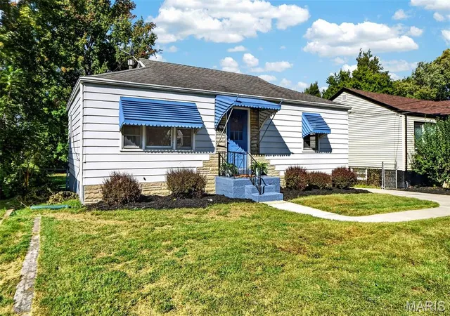 Photo 2 of Single family home for sale at 3625 Boswell Ave, Saint Louis, MO 63114 | MLS# MIS26065910 | Listing updated on 2026-10-16