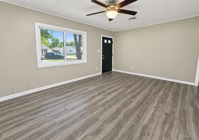Photo 2 of Single family home for sale at 292 S 14th Street, Wood River, IL 62095 | MLS# MIS26065918 | Listing updated on 2026-10-16