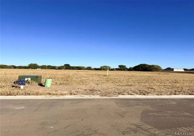 Photo 2 of Land for sale at 1100 & 1102 Lavender Ln, Litchfield, IL 62056 | MLS# MIS26065919 | Listing updated on 2026-10-13