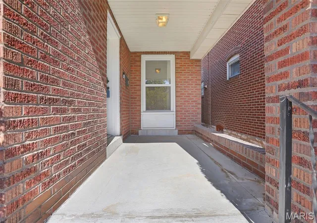 Photo 2 of Single family home for sale at 5321 Nottingham Ave, Saint Louis, MO 63109 | MLS# MIS26065921 | Listing updated on 2026-10-26