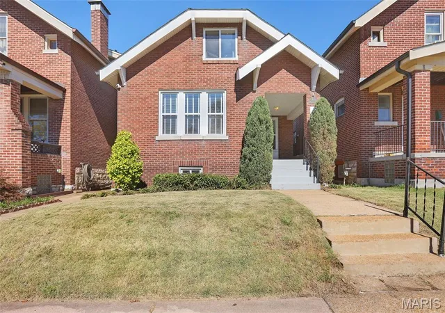 Photo 3 of Single family home for sale at 5321 Nottingham Ave, Saint Louis, MO 63109 | MLS# MIS26065921 | Listing updated on 2026-10-26