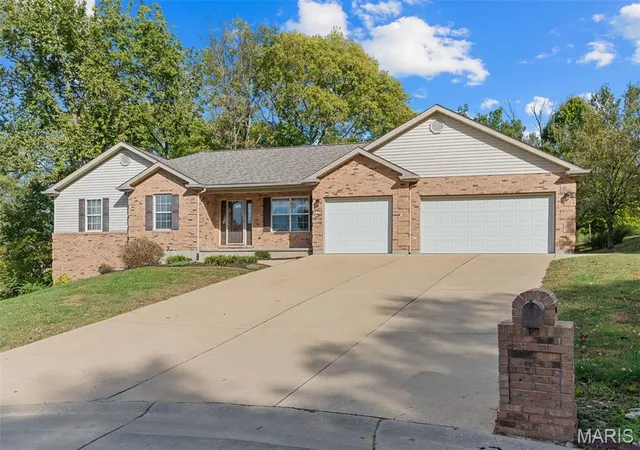Photo 1 of Single family home for sale at 437 Cherie Ct, Washington, MO 63090 | MLS# MIS26065930 | Listing updated on 2026-10-20