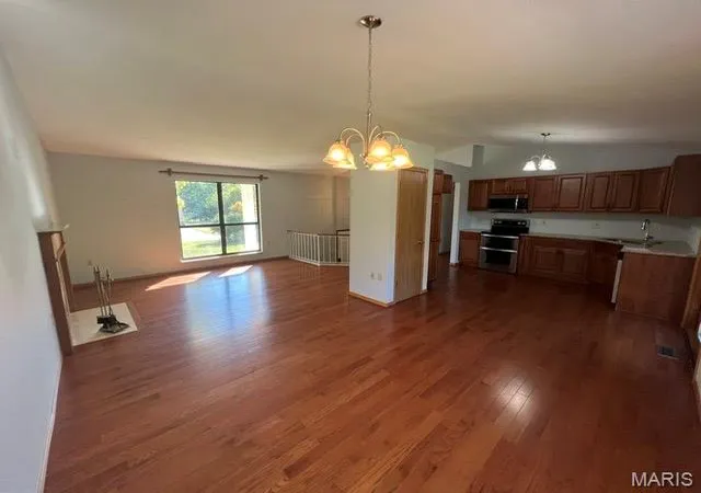 Photo 3 of Single family home for sale at 207 Serenity Pl Ct, Pacific, MO 63069 | MLS# MIS26065931 | Listing updated on 2026-10-14