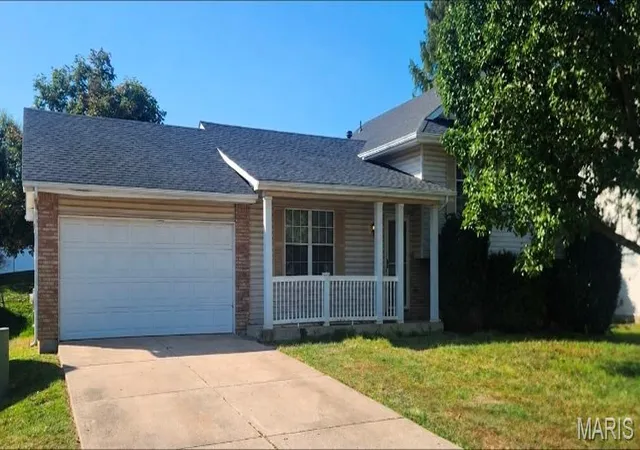 Single family home for sale at 824 Brookwood Bnd Trl, Saint Peters, MO 63376 | MLS# MIS26065934 | Listing updated on 2026-10-18