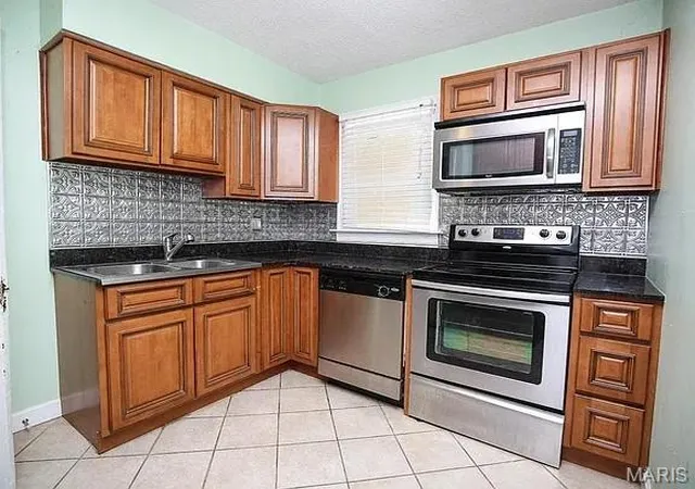 Photo 4 of Single family home for sale at 238 Newell Dr, Saint Louis, MO 63135 | MLS# MIS26065942 | Listing updated on 2026-10-26