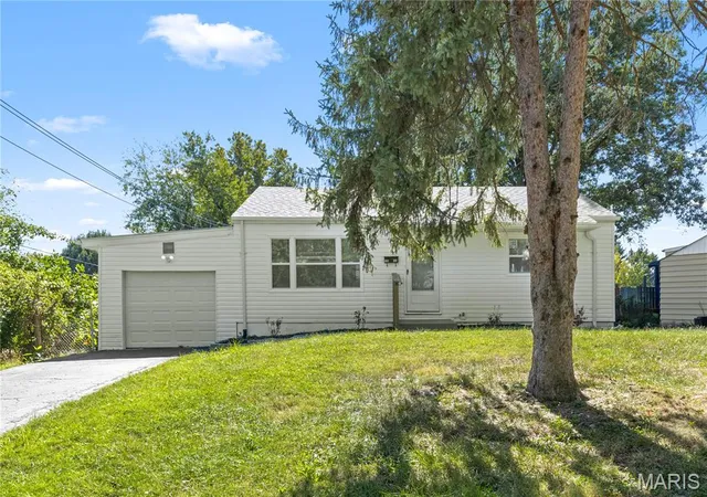 Photo 1 of Single family home for sale at 1546 Kappel Dr, Saint Louis, MO 63136 | MLS# MIS26065944 | Listing updated on 2026-10-28
