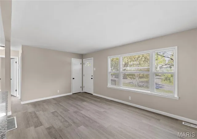 Photo 2 of Single family home for sale at 1546 Kappel Dr, Saint Louis, MO 63136 | MLS# MIS26065944 | Listing updated on 2026-10-28