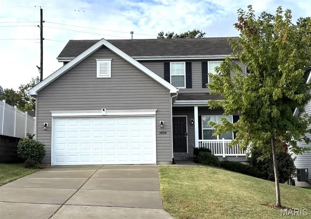 Photo 1 of Single family home for sale at 3934 Mitchford Dr, Saint Louis, MO 63125 | MLS# MIS26065947 | Listing updated on 2026-10-19