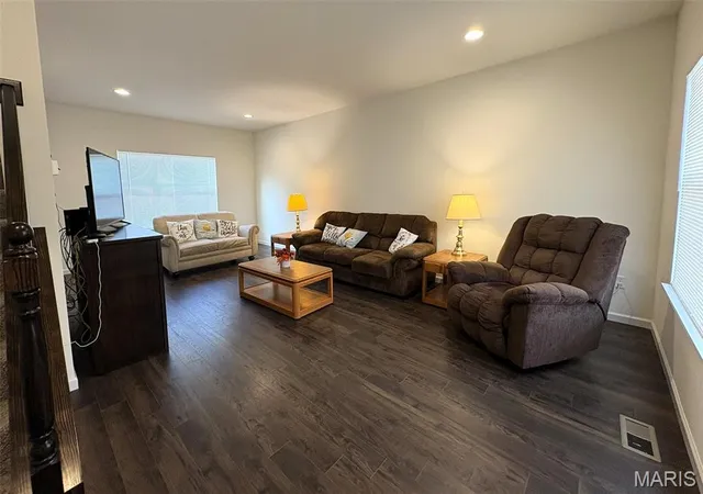 Photo 3 of Single family home for sale at 3934 Mitchford Dr, Saint Louis, MO 63125 | MLS# MIS26065947 | Listing updated on 2026-10-19