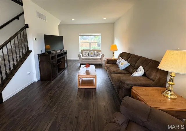Photo 4 of Single family home for sale at 3934 Mitchford Dr, Saint Louis, MO 63125 | MLS# MIS26065947 | Listing updated on 2026-10-19