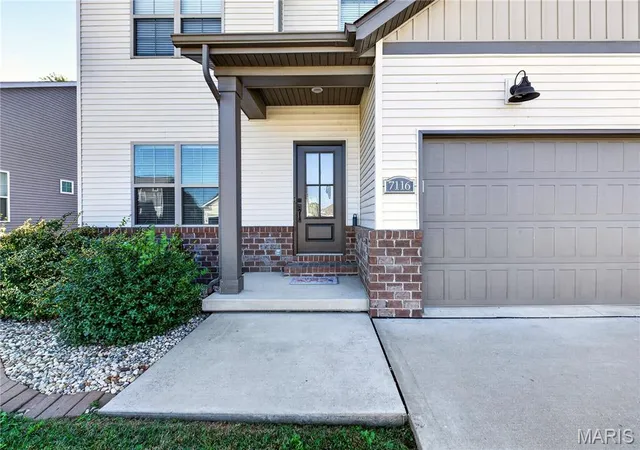 Photo 3 of Single family home for sale at 7116 Augusta Dr, Glen Carbon, IL 62034 | MLS# MIS26065949 | Listing updated on 2026-10-19