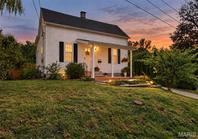 Single family home for sale at 204 W Washington St, Collinsville, IL 62234 | MLS# MIS26065960