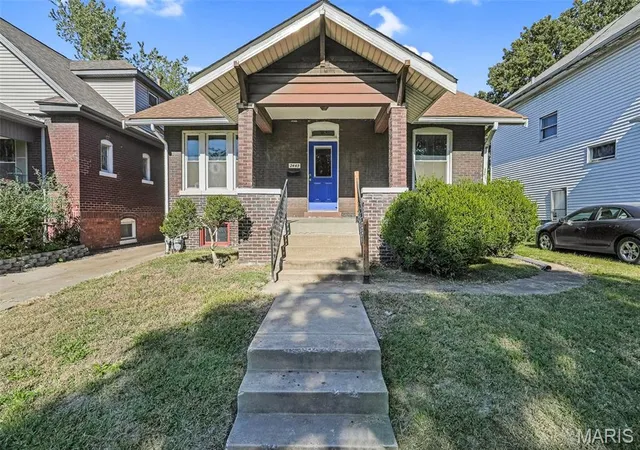 Photo 1 of Single family home for sale at 2445 Edison Ave, Granite City, IL 62040 | MLS# MIS26065966 | Listing updated on 2026-10-20