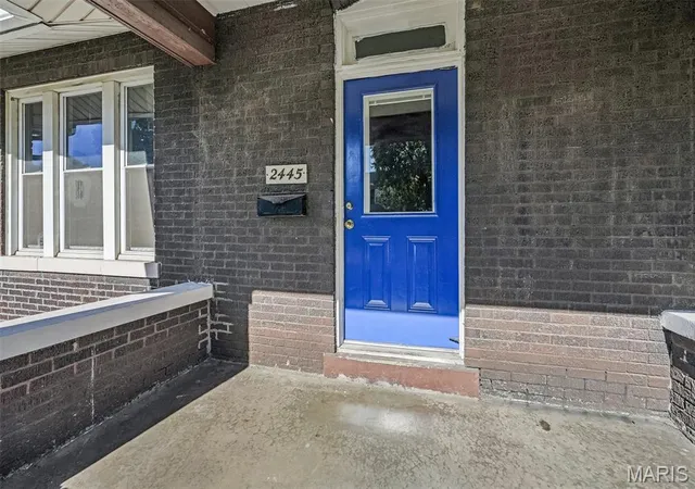 Photo 3 of Single family home for sale at 2445 Edison Ave, Granite City, IL 62040 | MLS# MIS26065966 | Listing updated on 2026-10-20