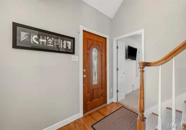 Photo 3 of Sale Pending at 9121 Robyn Rd, Saint Louis, MO 63127 | MLS# MIS26065967 | Listing updated on 2026-10-26
