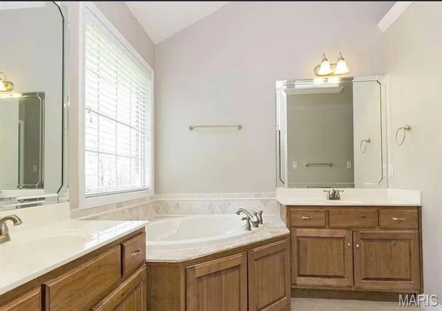 Photo 3 of Multi family home for sale at 176/190 Stepping Stone Way, Cape Girardeau, MO 63701 | MLS# MIS26065976 | Listing updated on 2026-10-21