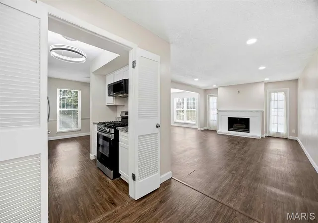 Photo 4 of Condo for sale at 14471 Bantry Ln #15, Chesterfield, MO 63017 | MLS# MIS26065977 | Listing updated on 2026-10-16