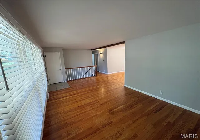 Photo 3 of Sale Pending at 1460 Wadsworth Dr, Florissant, MO 63031 | MLS# MIS26065988 | Listing updated on 2026-10-20