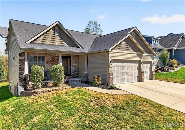 Photo 3 of Single family home for sale at 7986 Matterhorn Cyn Rd, Caseyville, IL 62232 | MLS# MIS26065991 | Listing updated on 2026-10-22