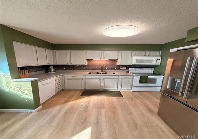 Photo 4 of Single family home for sale at 1016 E College Ave, Greenville, IL 62246 | MLS# MIS26065998 | Listing updated on 2026-10-13