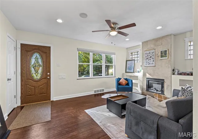 Photo 4 of Sale Pending at 2660 Pennsylvania Ave, Saint Louis, MO 63118 | MLS# MIS26065999 | Listing updated on 2026-10-19