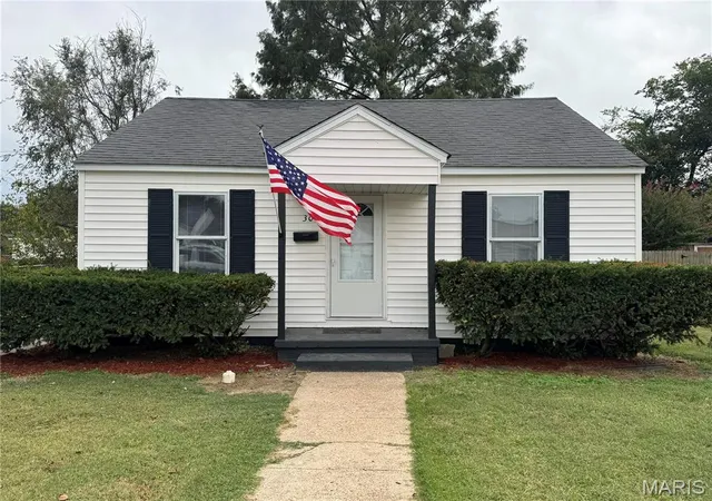 Photo 1 of Single family home for sale at 309 Benton St, Sikeston, MO 63801 | MLS# MIS26066003 | Listing updated on 2026-10-13