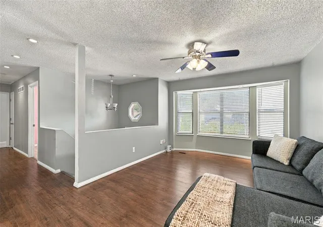 Photo 1 of Single family home for sale at 844 Country Glen Dr, Imperial, MO 63052 | MLS# MIS26066010 | Listing updated on 2026-10-25