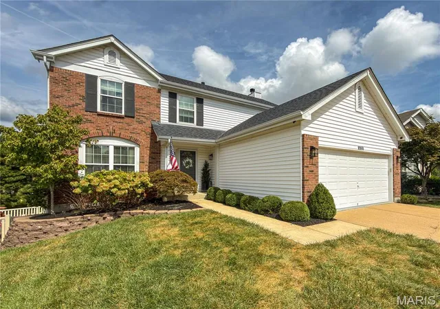 Photo 2 of Single family home for sale at 16320 Sailor Cvs Ct, Wildwood, MO 63040 | MLS# MIS26066015 | Listing updated on 2026-10-29