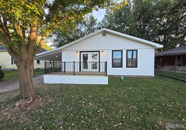 Photo 1 of Single family home for sale at 1003 Hampton Ln, Canton, MO 63435 | MLS# MIS26066021 | Listing updated on 2026-10-19