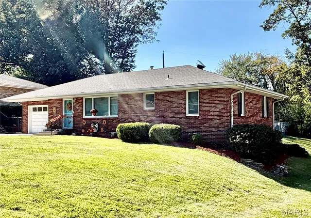 Photo 37 of Single family home for sale at 111 Sullivan St, East Alton, IL 62024 | MLS# MIS26066026 | Listing updated on 2026-10-25