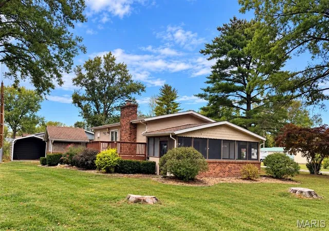 Single family home for sale at 18812 Mary Jane Ln, Carlyle, IL 62231 | MLS# MIS26066030