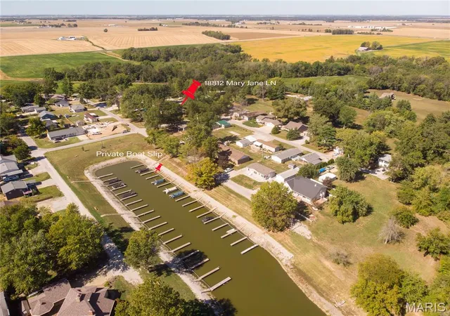 Photo 1 of Single family home for sale at 18812 Mary Jane Ln, Carlyle, IL 62231 | MLS# MIS26066030 | Listing updated on 2026-10-17