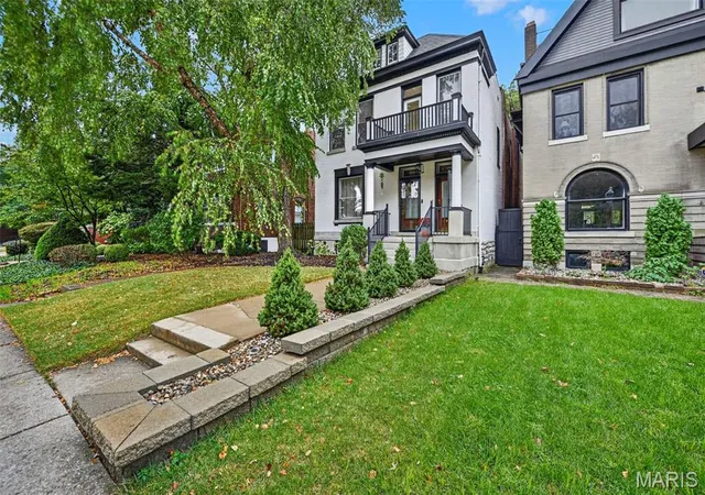 Photo 2 of Multi family home for sale at 4420 Laclede Ave, Saint Louis, MO 63108 | MLS# MIS26066041 | Listing updated on 2026-10-29