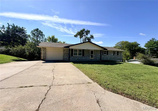 Photo 1 of Single family home for sale at 1827 Georgia St, Cape Girardeau, MO 63701 | MLS# MIS26066046 | Listing updated on 2026-10-13