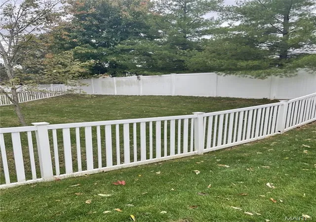 Photo 3 of Single family home for sale at 525 Willow Valley Dr, O Fallon, MO 63366 | MLS# MIS26066054 | Listing updated on 2026-10-21