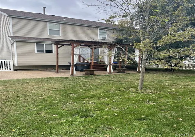 Photo 4 of Single family home for sale at 525 Willow Valley Dr, O Fallon, MO 63366 | MLS# MIS26066054 | Listing updated on 2026-10-21