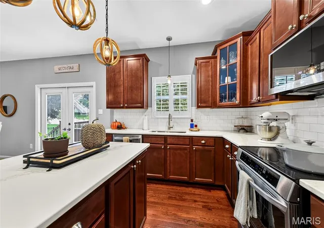 Photo 3 of Single family home for sale at 138 S Brighton Park Ct, Saint Charles, MO 63303 | MLS# MIS26066057 | Listing updated on 2026-10-26