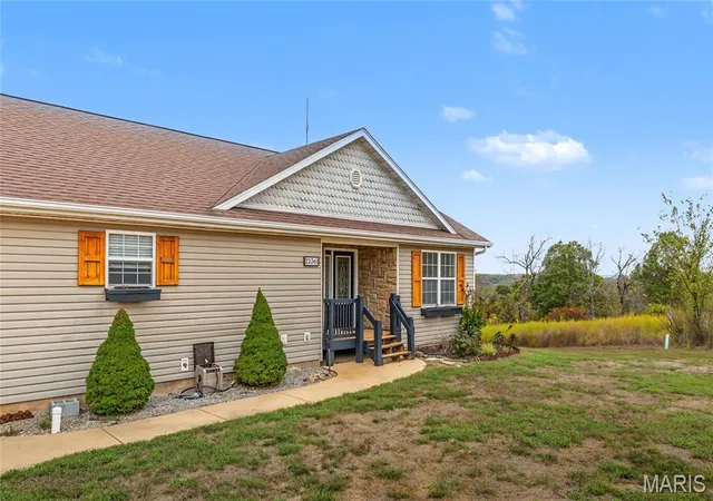 Photo 1 of Single family home for sale at 22361 Recon Dr, Waynesville, MO 65583 | MLS# MIS26066061 | Listing updated on 2026-10-20