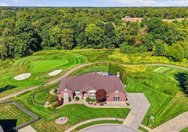 Photo 2 of Sale Pending at 901 Spyglass Hl Ct, Caseyville, IL 62232 | MLS# MIS26066063 | Listing updated on 2026-10-22