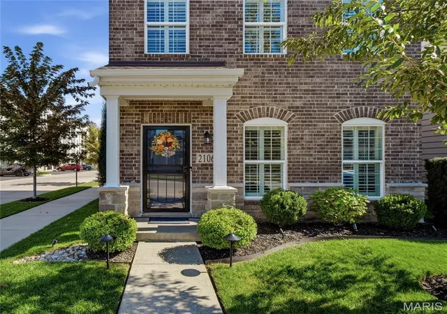 Photo 2 of Single family home for sale at 2106 Boardman St, Saint Louis, MO 63110 | MLS# MIS26066072 | Listing updated on 2026-10-21