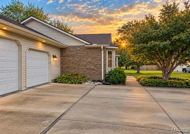Photo 2 of Single family home for sale at 111 Larkspur Ln, Sikeston, MO 63801 | MLS# MIS26066074 | Listing updated on 2026-10-17